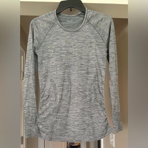 GUC Athleta Power UP grey running shirt